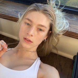 Meet your Posher, Avery